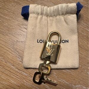 Louis Vuitton Shiny Gold Lock and Key Set